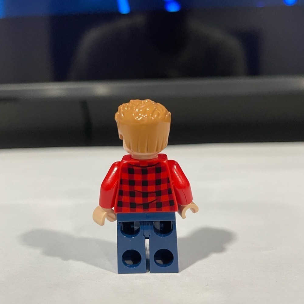 LEGO® Jurassic World Minifigure Owen Grady ... - Picture 2 of 2